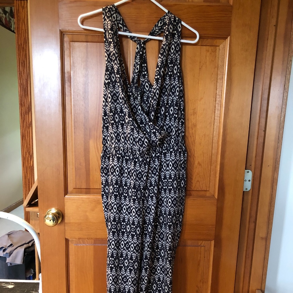 Loft Dark Navy/Cream Jumpsuit size Medium
